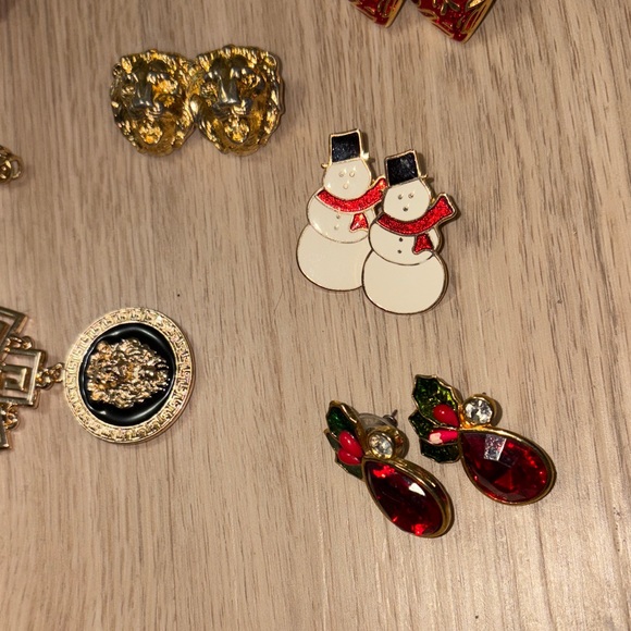 Assorted Jewelry Set some Avon- Gold, Red, Black - Picture 9 of 13